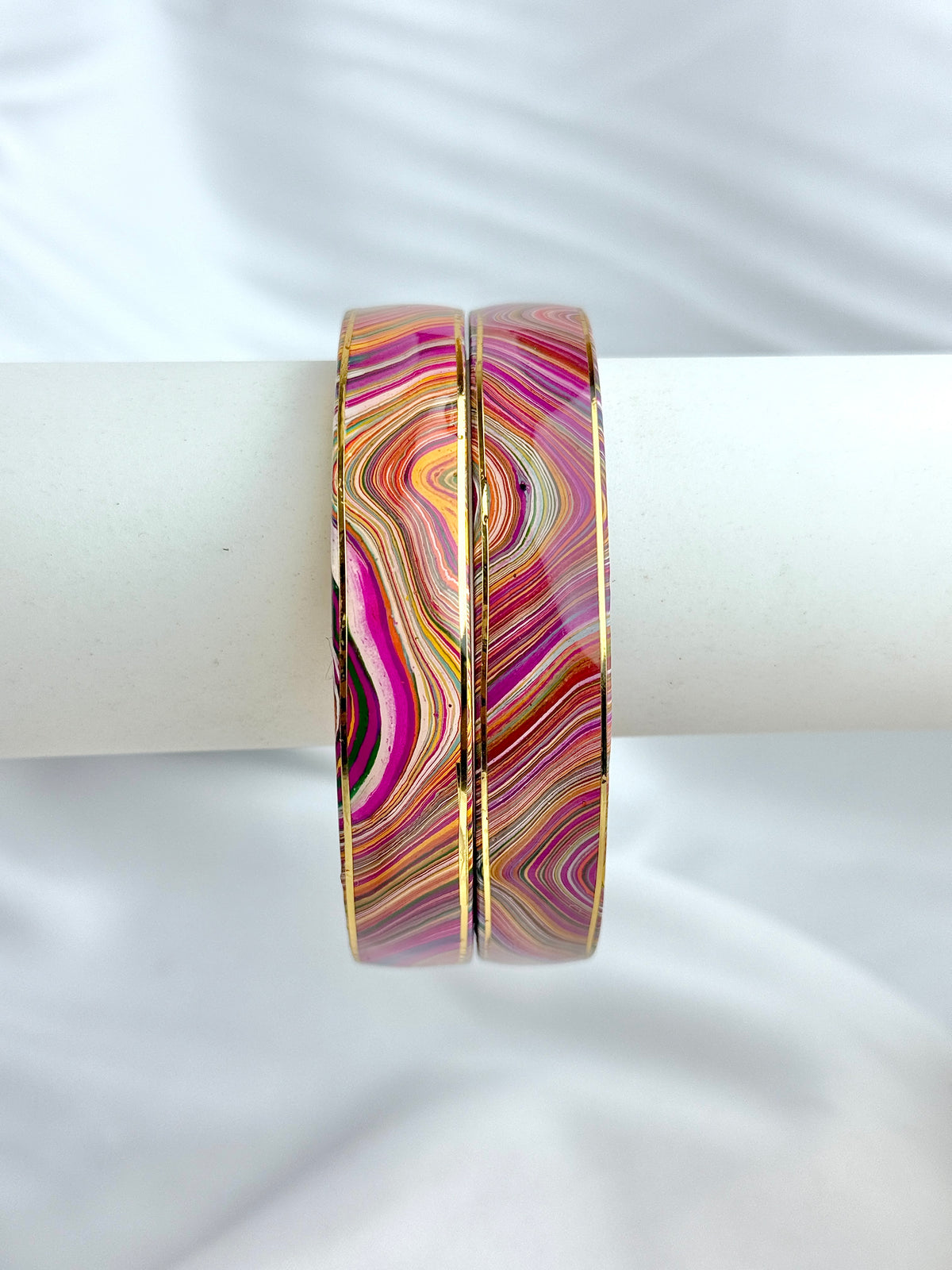 Lac Wavy Line Design Bangles
