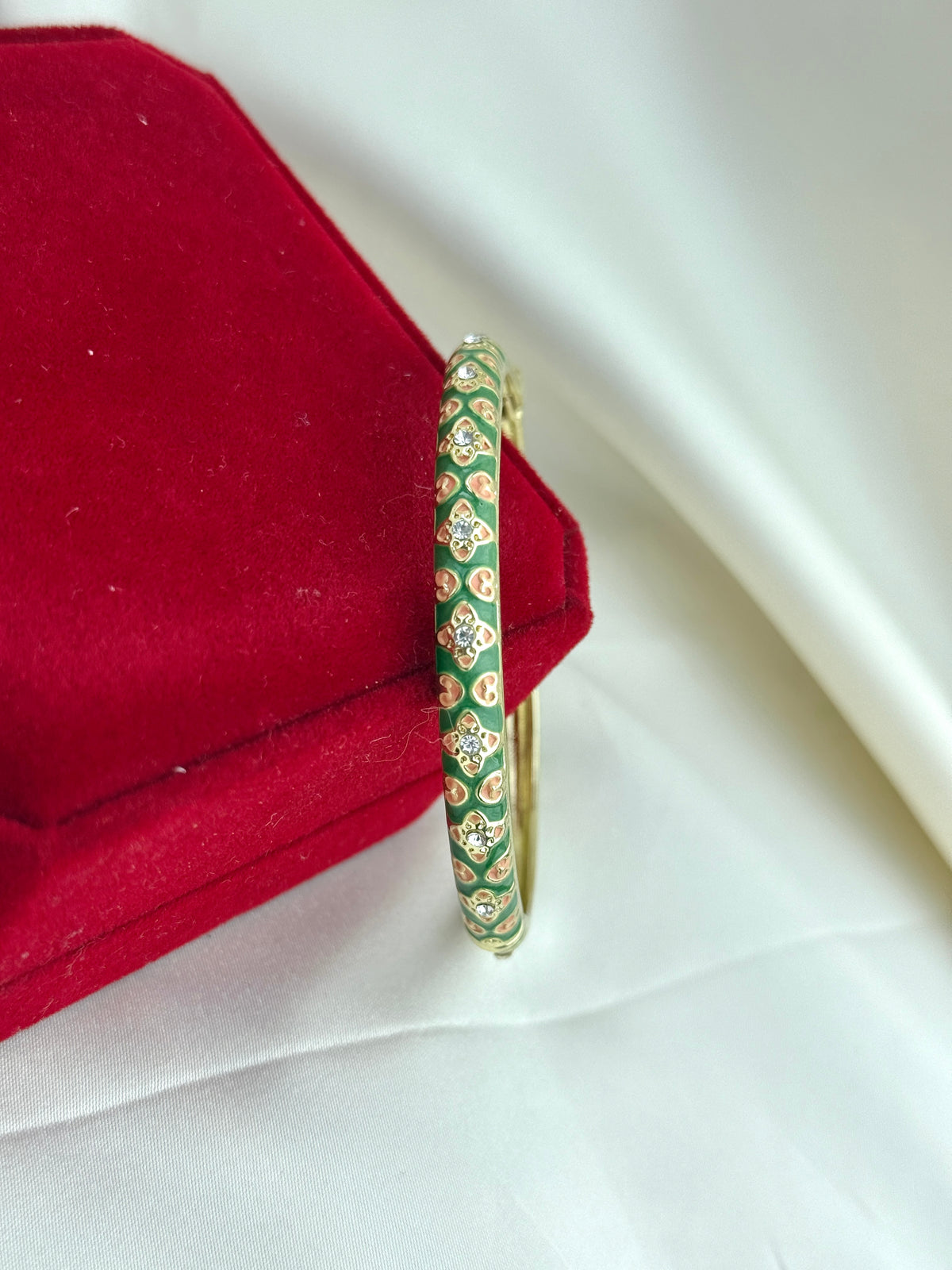 Gulnaar Royale Meenakari Kada