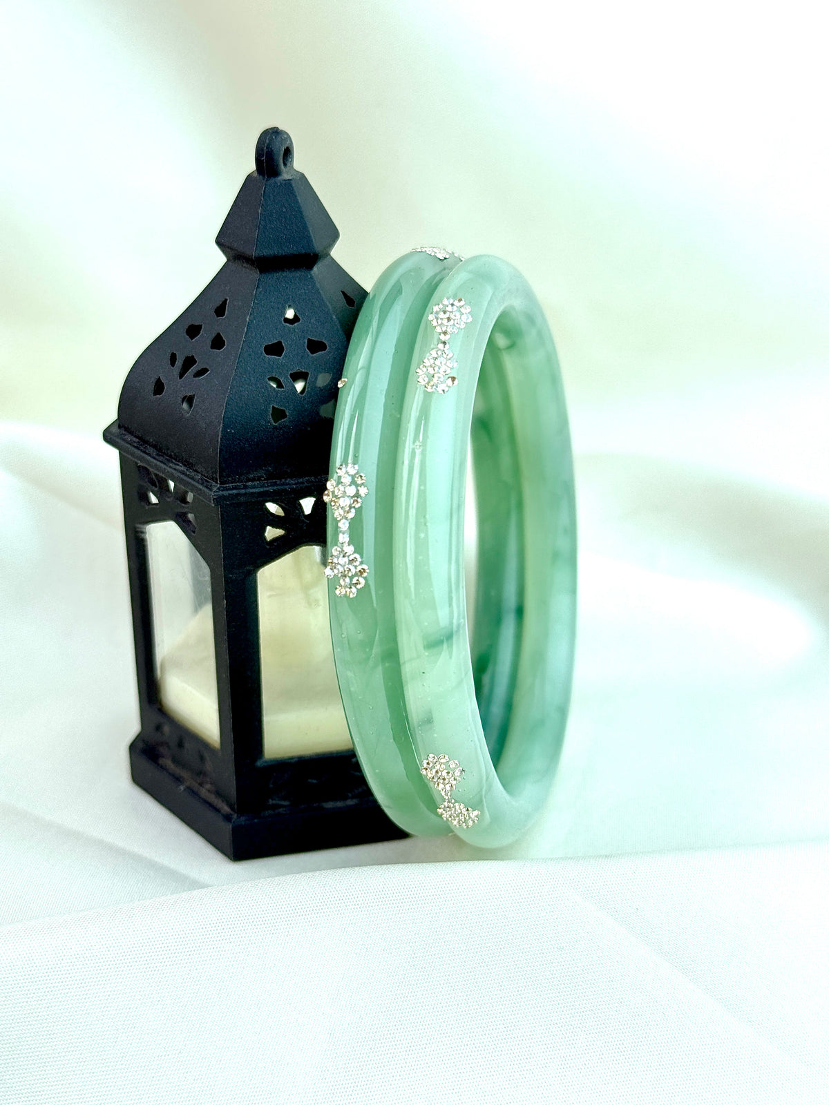 Elegant Onex Stone-Detail Bangles