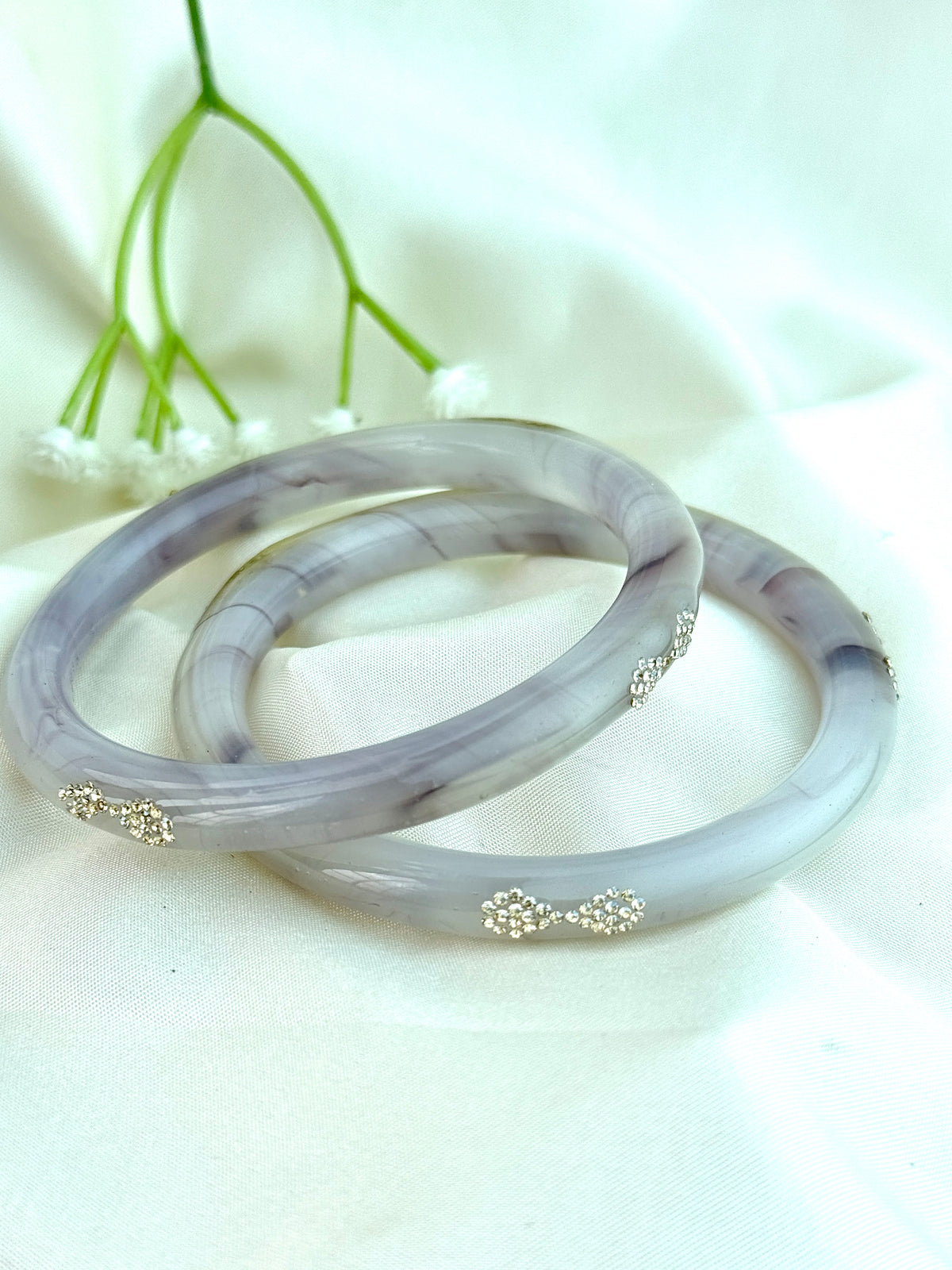 Elegant Onex Stone-Detail Bangles