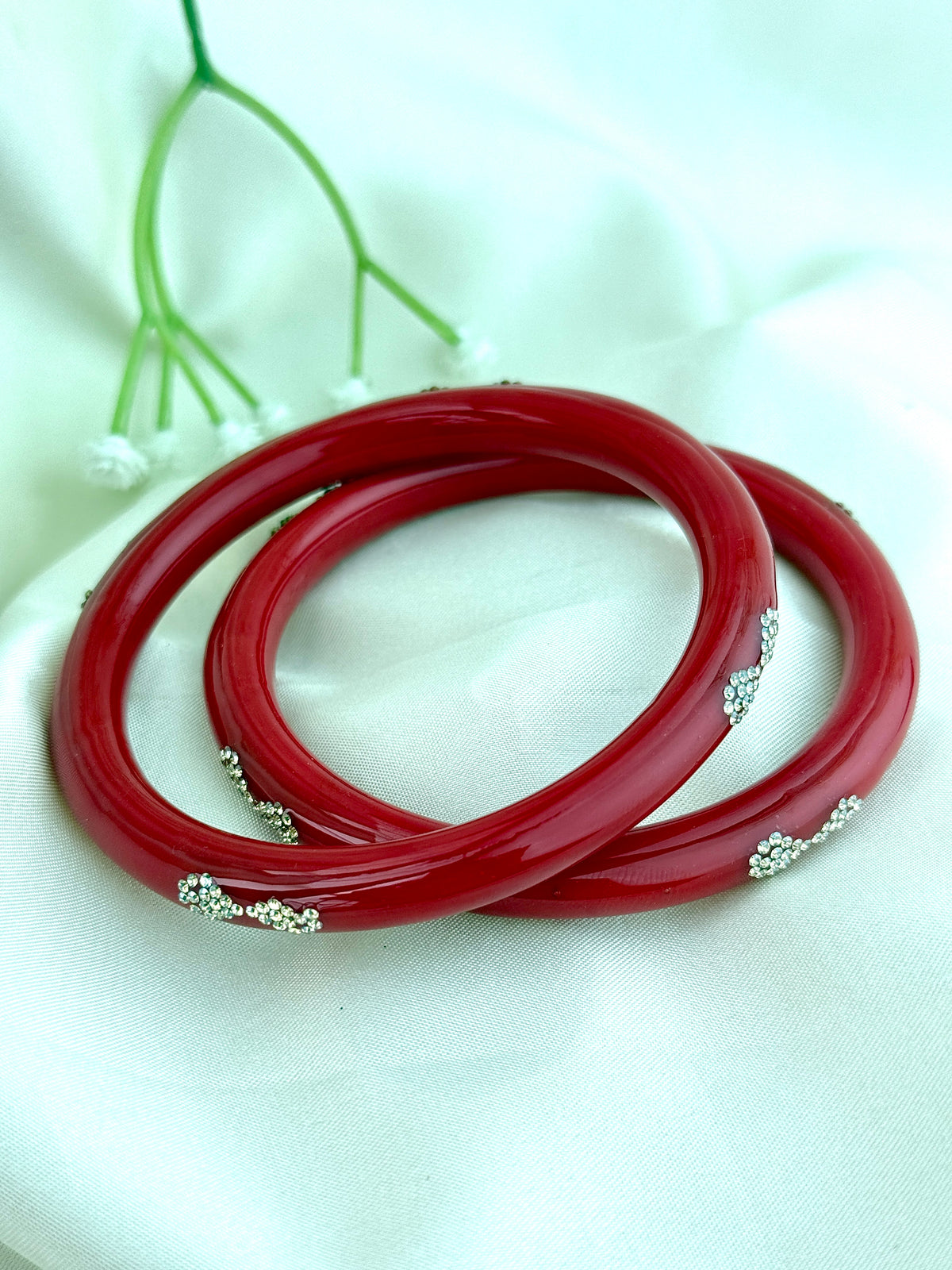 Elegant Onex Stone-Detail Bangles