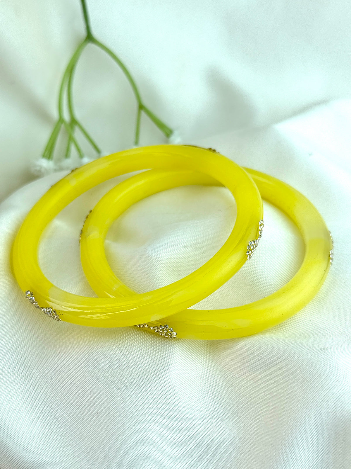 Elegant Onex Stone-Detail Bangles