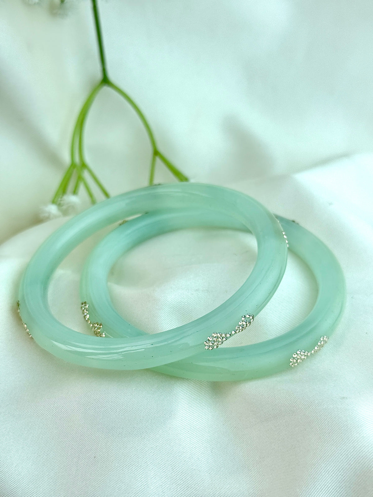 Elegant Onex Stone-Detail Bangles